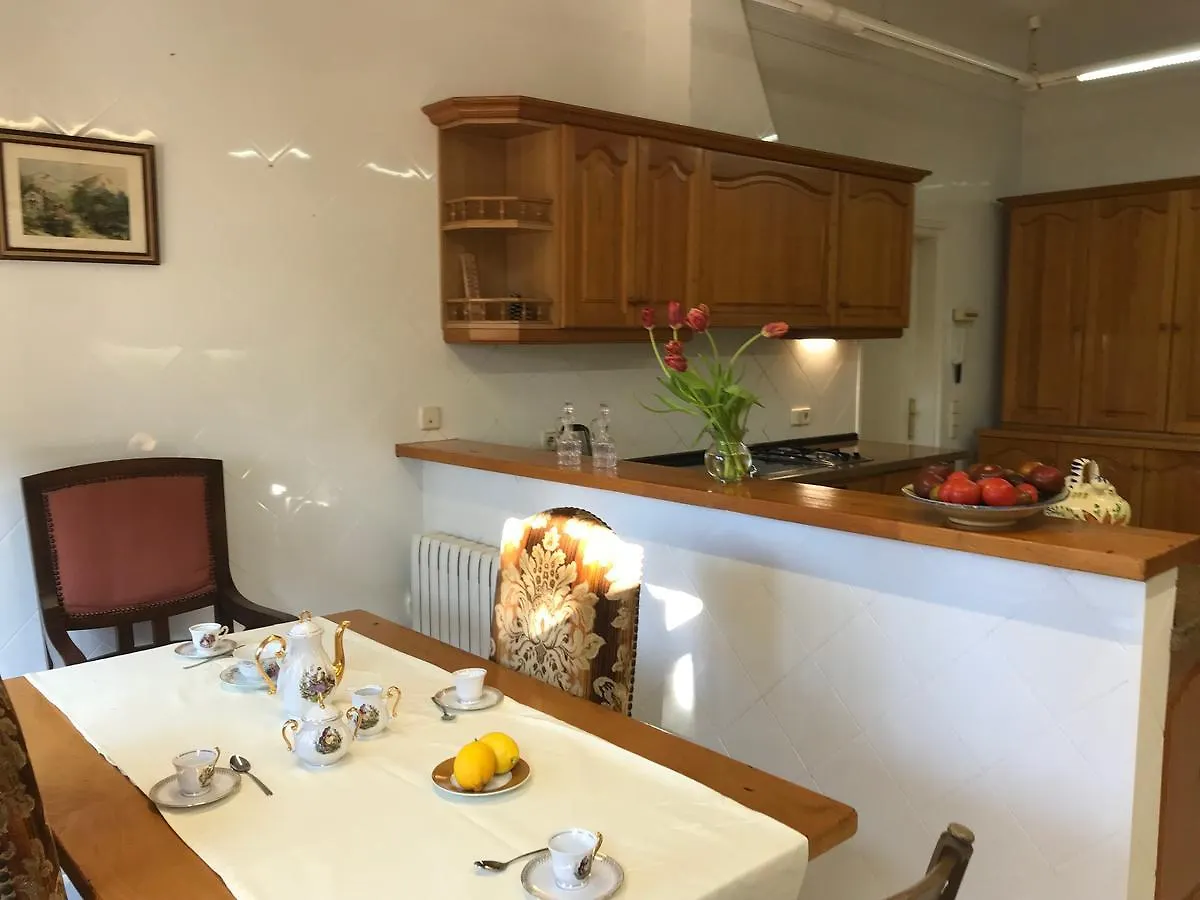 Villa Bella Portbou 0*,  Spanyolország